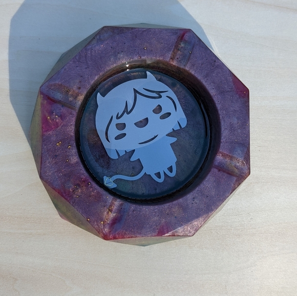 Devil Girl Sage Burn Bowl or Ashtray Handmade Resin Art Cute Goth Witchy - Picture 12 of 12